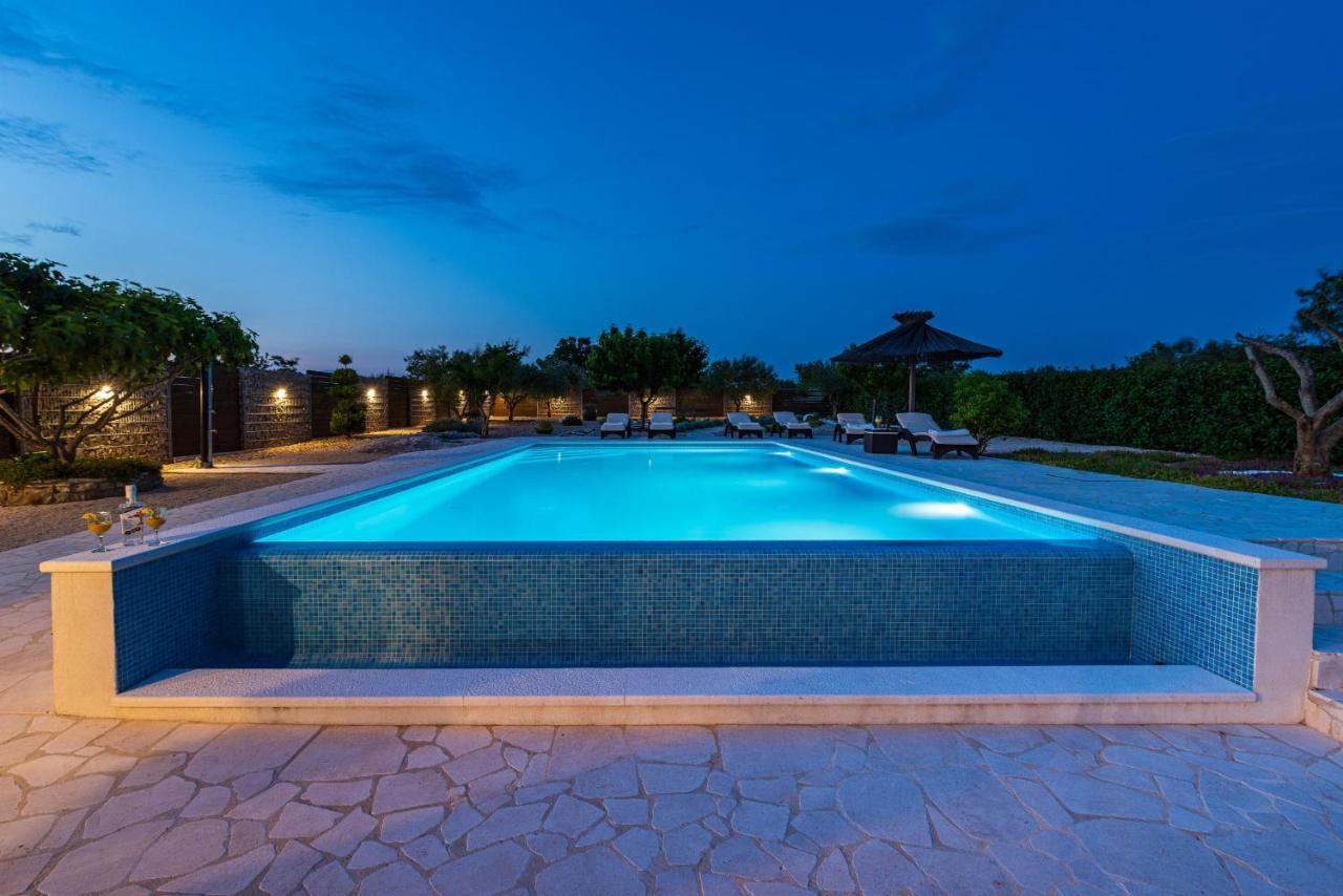 Villa Olive Garden Zadarvillas Pristeg Buitenkant foto