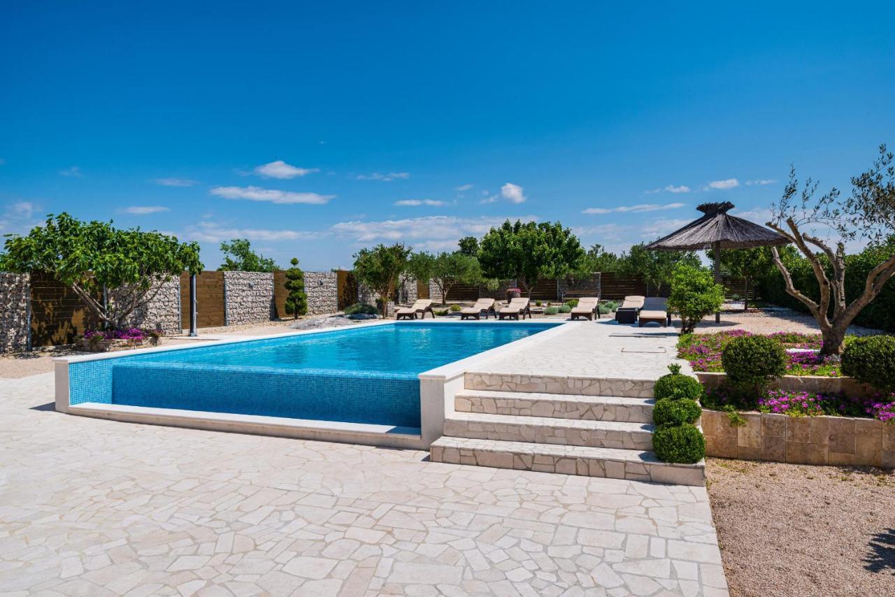 Villa Olive Garden Zadarvillas Pristeg Buitenkant foto