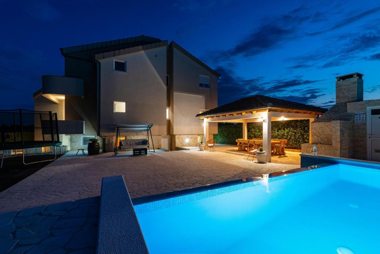 Villa Olive Garden Zadarvillas Pristeg Buitenkant foto