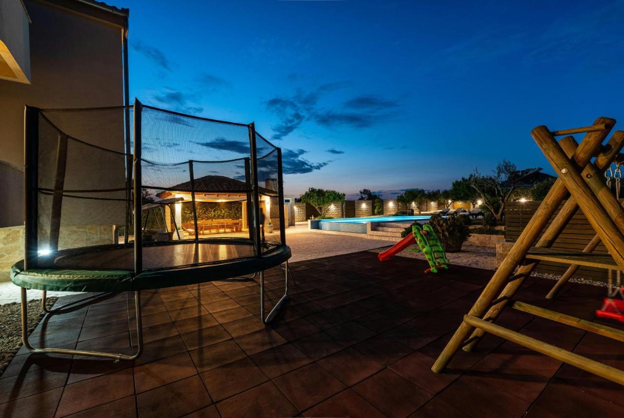 Villa Olive Garden Zadarvillas Pristeg Buitenkant foto