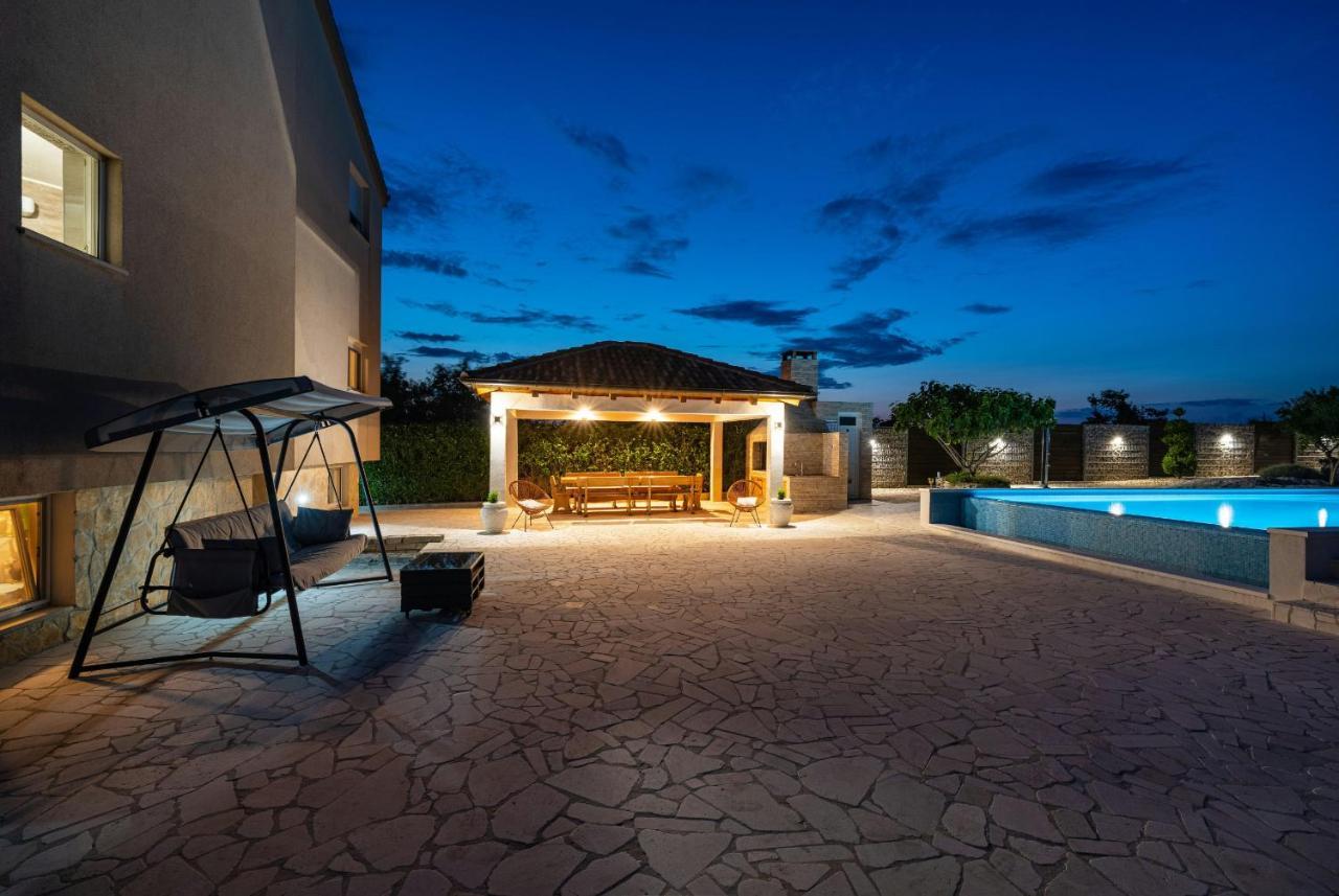 Villa Olive Garden Zadarvillas Pristeg Buitenkant foto
